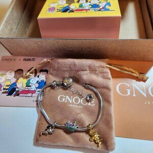 Gnoce x Peanuts Snoopy Charm Bracelet Set – 3 Charms + Bracelet *BRAND NEW* !